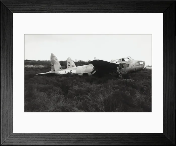Framed Print : de Havilland DH-98 Mosquito B-35