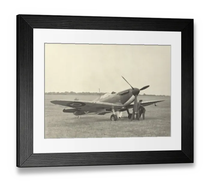 Framed Print : Supermarine Spitfire Framed Print : Supermarine Spitfire