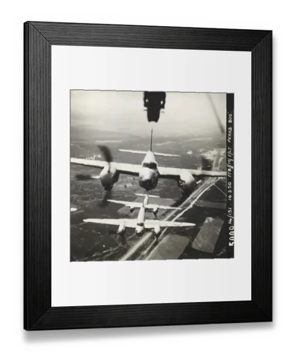 Framed Print : de Havilland DH-98 Mosquito Framed Print : de Havilland DH-98 Mosquito