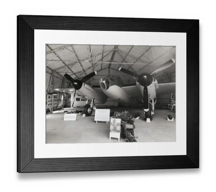 Framed Print : de Havilland DH-98 Mosquito Framed Print : de Havilland DH-98 Mosquito