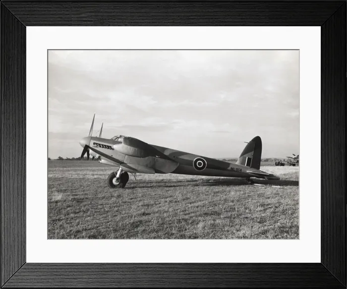 Framed Print : de Havilland DH-98 Mosquito B-9 Framed Print : de Havilland DH-98 Mosquito B-9