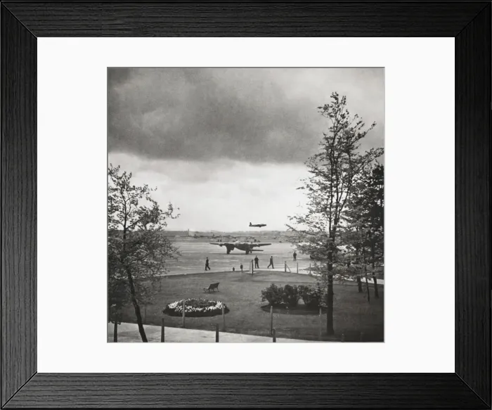 Framed Print : de Havilland DH-98 Mosquito Framed Print : de Havilland DH-98 Mosquito