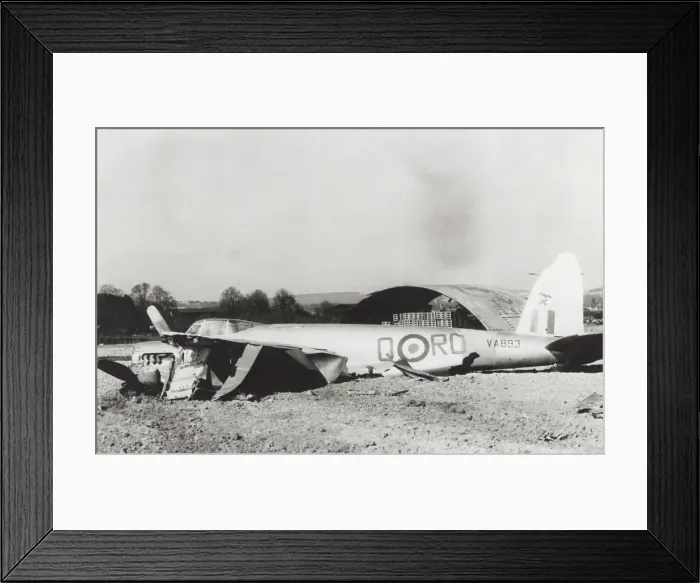 Framed Print : de Havilland DH-98 Mosquito T-3 Framed Print : de Havilland DH-98 Mosquito T-3