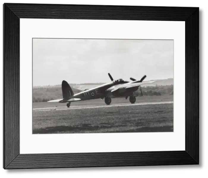 Framed Print : de Havilland DH-98 Mosquito Framed Print : de Havilland DH-98 Mosquito