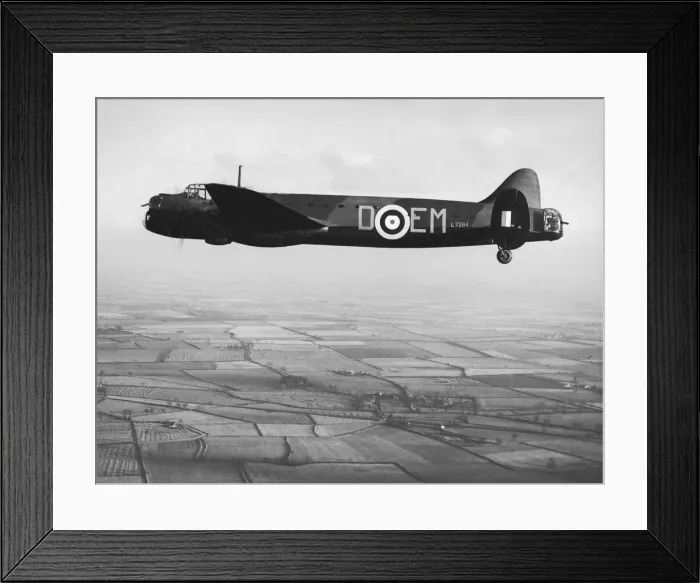 Framed Print : Avro 679 Manchester 1 / I Framed Print : Avro 679 Manchester 1 / I
