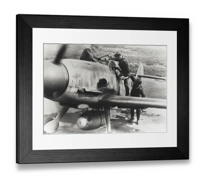 Framed Print : Messerschmitt Bf-109F-4R1 Framed Print : Messerschmitt Bf-109F-4R1