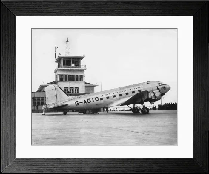 Framed Print : Douglas DC-3 Framed Print : Douglas DC-3