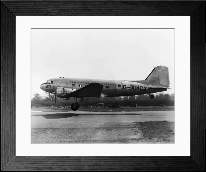Framed Print : Douglas DC-3 Framed Print : Douglas DC-3