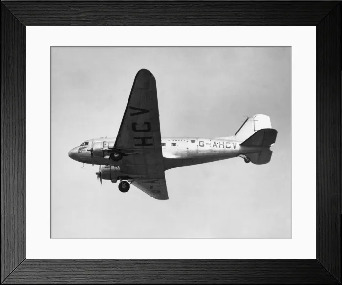 Framed Print : Douglas DC-3 Framed Print : Douglas DC-3