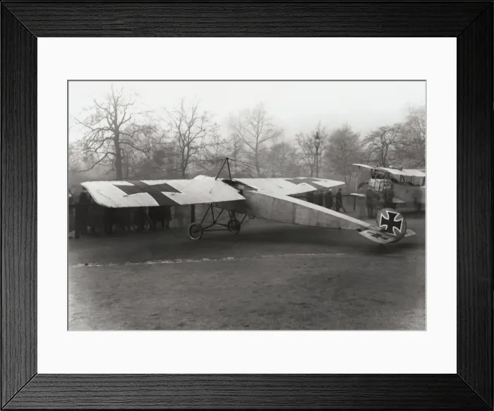 Framed Print : Fokker E-I / 1 Eindecker monoplane Framed Print : Fokker E-I / 1 Eindecker monoplane