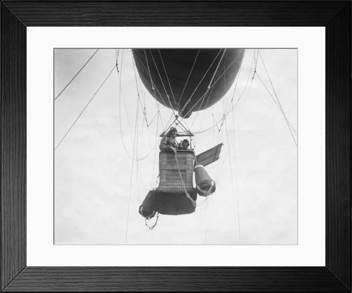 Framed Print : Pilot and Observer in the Basket of an Allied Observatio? Framed Print : Pilot and Observer in the Basket of an Allied Observatio?