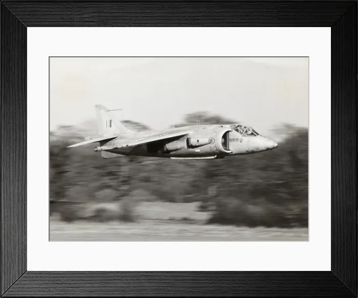 Framed Print : Hawker Siddeley P-1127 Kestrel FGA-1 Framed Print : Hawker Siddeley P-1127 Kestrel FGA-1
