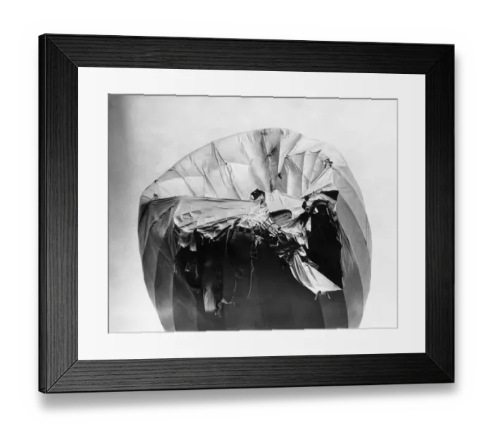 Framed Print : Airship R33 with a Damaged Nose after Breaking from her ? Framed Print : Airship R33 with a Damaged Nose after Breaking from her ?