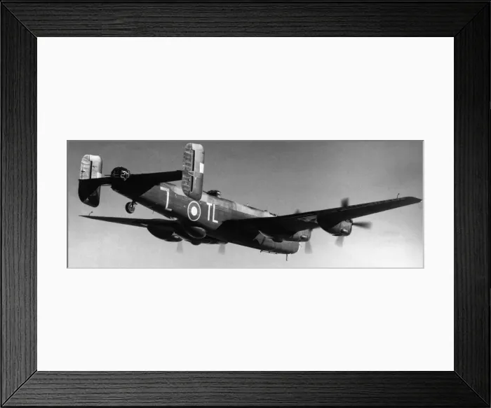 Framed Print : Handley Page HP-57 Halifax B-2 series 1A Framed Print : Handley Page HP-57 Halifax B-2 series 1A
