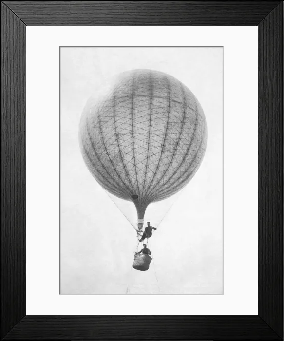 Framed Print : British Army Gas-Balloon Flying Carrying 2 Soldiers at t? Framed Print : British Army Gas-Balloon Flying Carrying 2 Soldiers at t?
