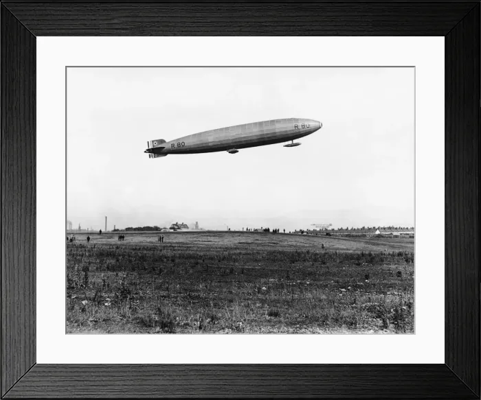 Framed Print : Launch of the Vickers Airship R80 at Barrow, Walney Isla? Framed Print : Launch of the Vickers Airship R80 at Barrow, Walney Isla?