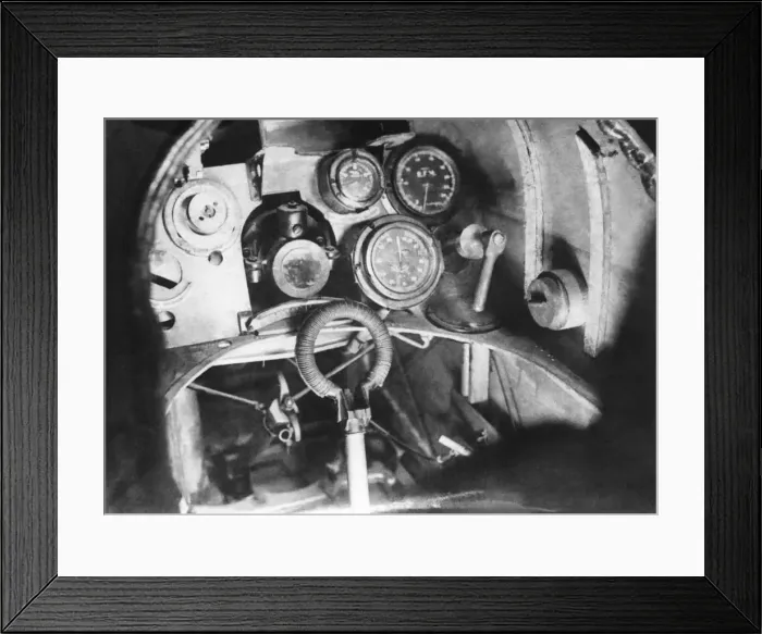Framed Print : RAF SE-5a. Royal-Aircraft-Factory Se-5A Cockpit Date: 1910s Framed Print : RAF SE-5a. Royal-Aircraft-Factory Se-5A Cockpit Date: 1910s