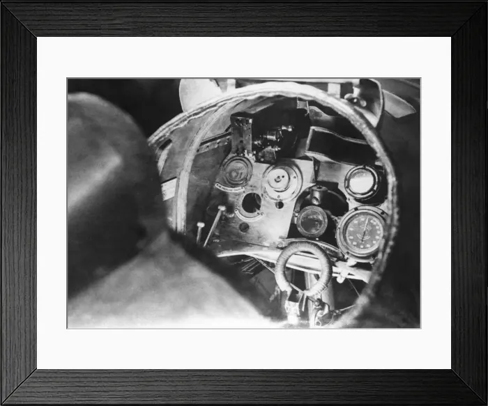 Framed Print : RAF SE-5a. Royal-Aircraft-Factory Se-5A Cockpit Date: 1910s Framed Print : RAF SE-5a. Royal-Aircraft-Factory Se-5A Cockpit Date: 1910s