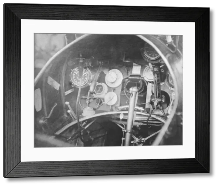 Framed Print : RAF SE-5a. Royal-Aircraft-Factory Se-5A Cockpit Date: 1910s Framed Print : RAF SE-5a. Royal-Aircraft-Factory Se-5A Cockpit Date: 1910s