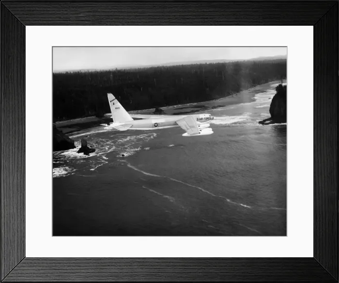 Framed Print : Boeing B-52 Stratofortress Framed Print : Boeing B-52 Stratofortress