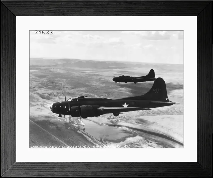 Framed Print : Boeing B-17 Flying Fortress