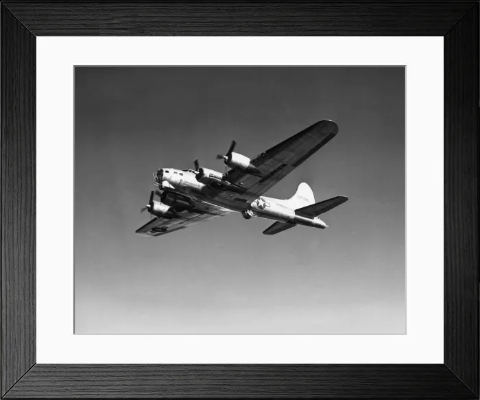 Framed Print : Boeing B-17 Flying Fortress