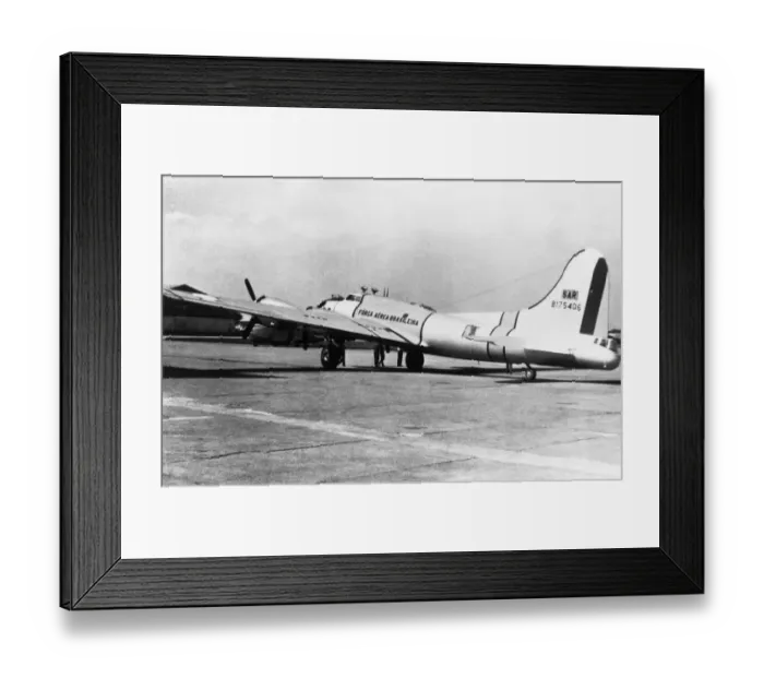 Framed Print : Boeing B-17 Flying Fortress Framed Print : Boeing B-17 Flying Fortress