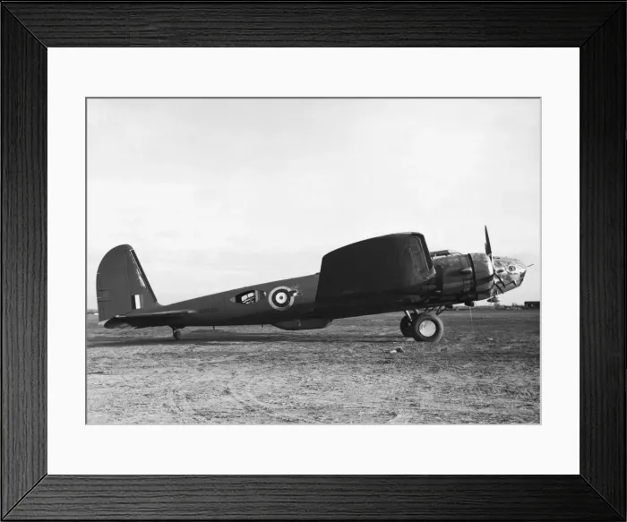 Framed Print : Boeing B-17C Flying Fortress