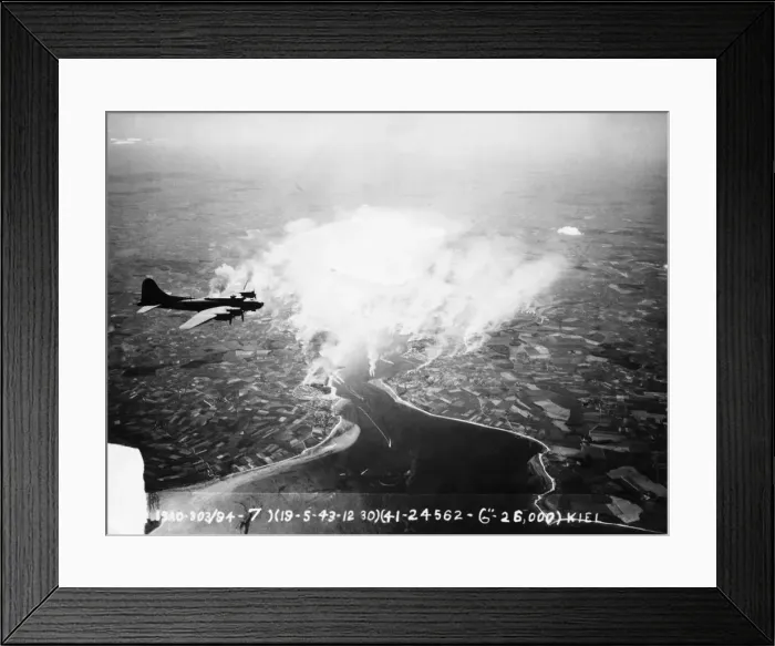 Framed Print : Boeing B-17 Flying Fortress Framed Print : Boeing B-17 Flying Fortress