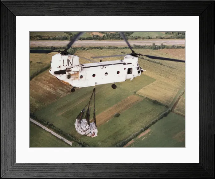 Framed Print : Boeing Vertol CH-47 Chinook Framed Print : Boeing Vertol CH-47 Chinook