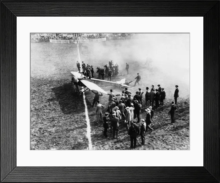 Framed Print : A Morane-Soulnier Monoplane Taking-Off from Hendon 1913 ? Framed Print : A Morane-Soulnier Monoplane Taking-Off from Hendon 1913 ?