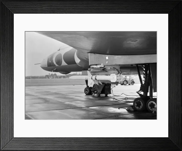 Framed Print : Avro 698 Vulcan B-2 Framed Print : Avro 698 Vulcan B-2