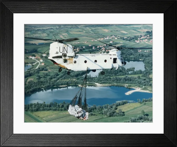 Framed Print : Boeing Vertol CH-47 Chinook Framed Print : Boeing Vertol CH-47 Chinook