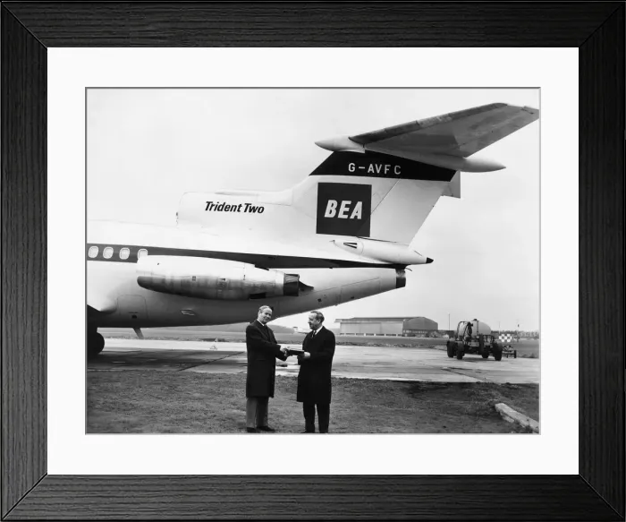 Framed Print : Hawker Siddeley HS-121 Trident 2E Framed Print : Hawker Siddeley HS-121 Trident 2E