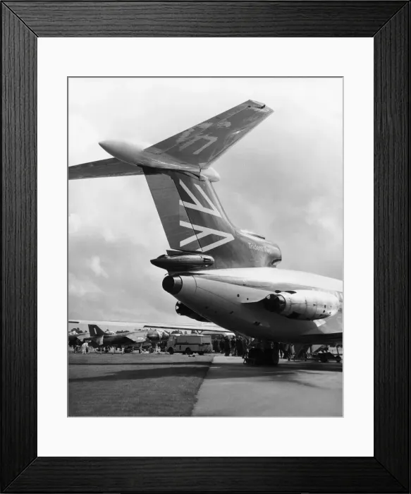Framed Print : Hawker Siddeley HS-121 Trident 2E Framed Print : Hawker Siddeley HS-121 Trident 2E