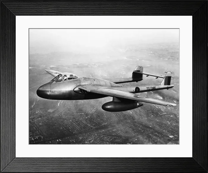 Framed Print : de Havilland DH-100 Vampire F-1