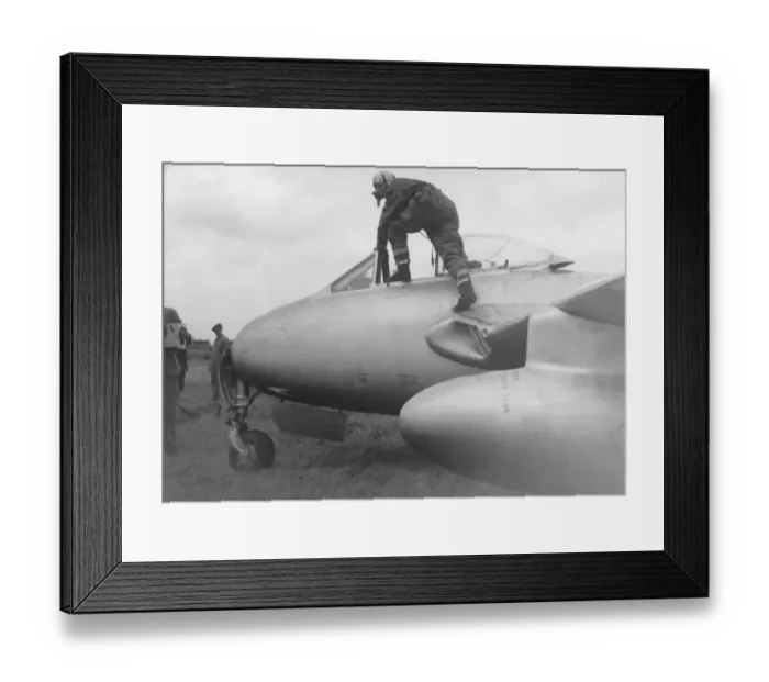 Framed Print : de Havilland DH-100 Vampire Framed Print : de Havilland DH-100 Vampire