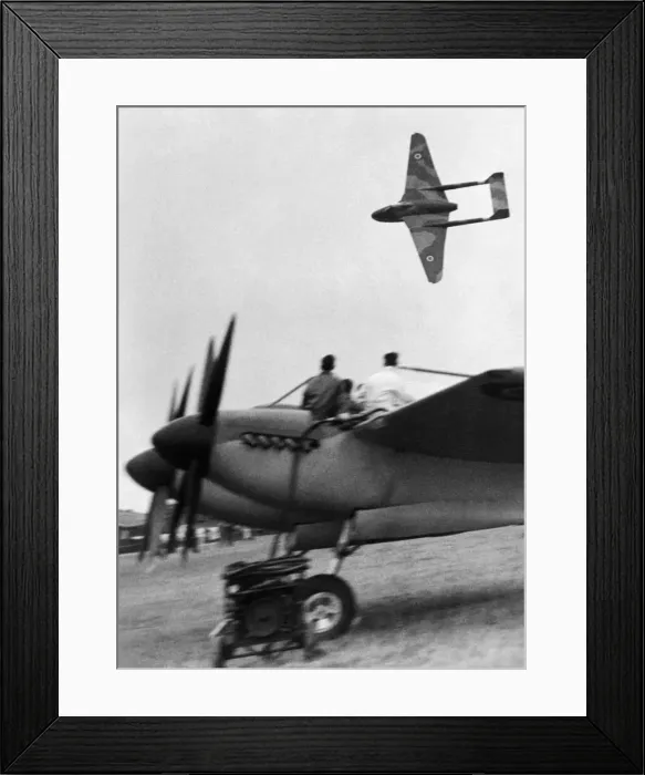 Framed Print : de Havilland DH-100 Vampire Framed Print : de Havilland DH-100 Vampire