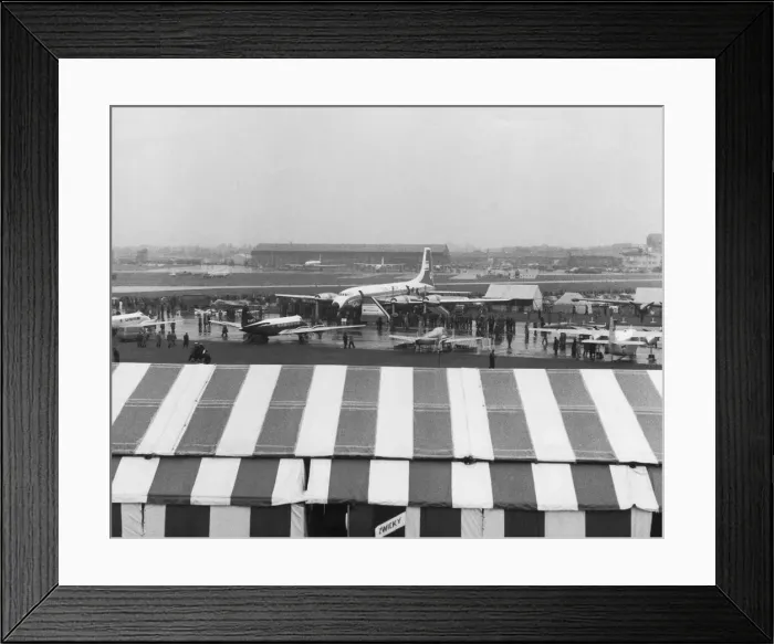 Framed Print : Bristol B-175 Britannia Framed Print : Bristol B-175 Britannia