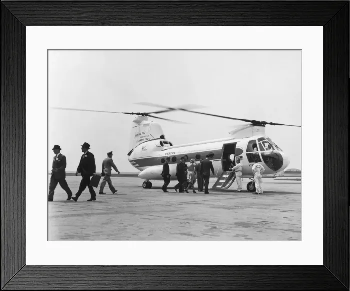 Framed Print : Boeing Vertol CH-46 Sea Knight Framed Print : Boeing Vertol CH-46 Sea Knight