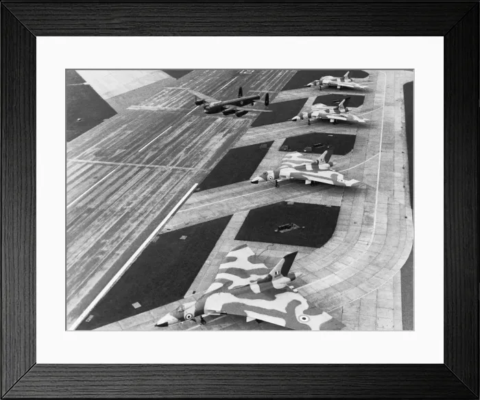 Framed Print : Avro 698 Vulcan B-2 Framed Print : Avro 698 Vulcan B-2