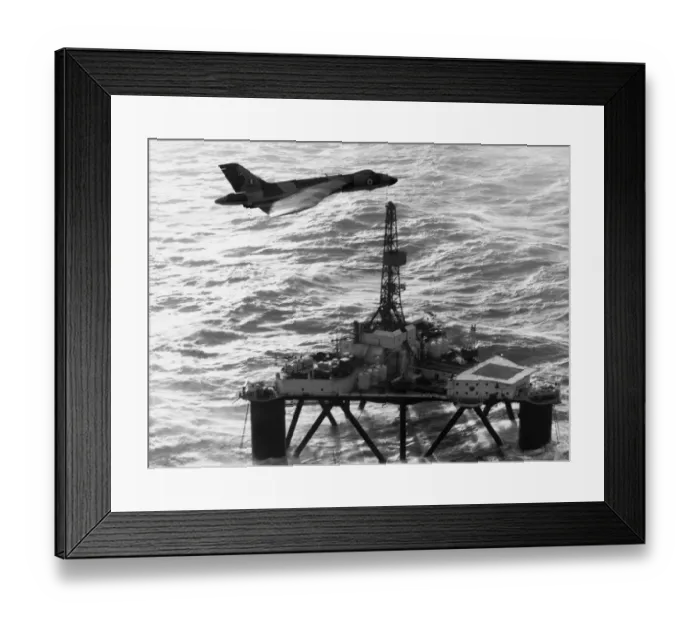 Framed Print : Avro 698 Vulcan B-2 Framed Print : Avro 698 Vulcan B-2