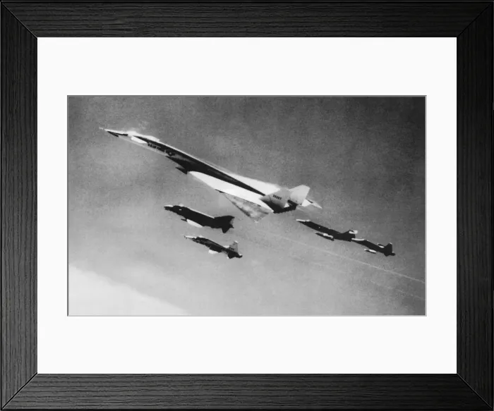Framed Print : North American XB-70A Valkyrie Framed Print : North American XB-70A Valkyrie