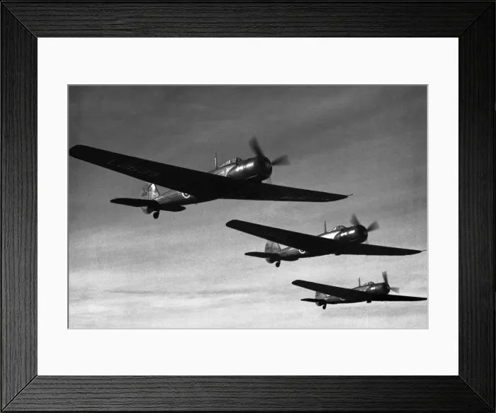 Framed Print : Three RAF Vickers Wellesleys flying in formation on a Wo? Framed Print : Three RAF Vickers Wellesleys flying in formation on a Wo?