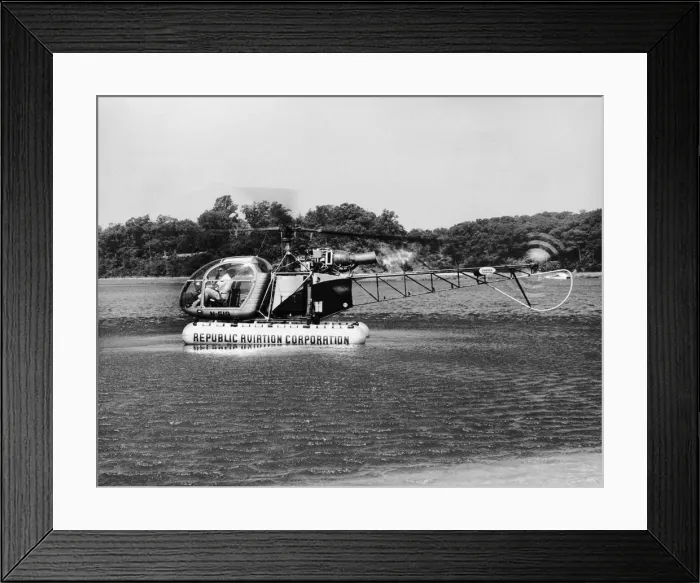Framed Print : Aerospatiale SA-315 Alouette II / 2 Framed Print : Aerospatiale SA-315 Alouette II / 2