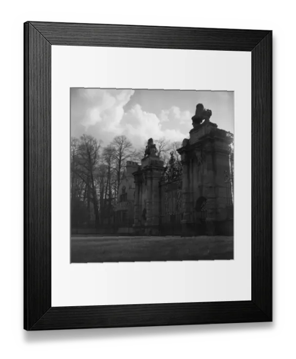 Framed Print : Impressive gateway to stately home Framed Print : Impressive gateway to stately home