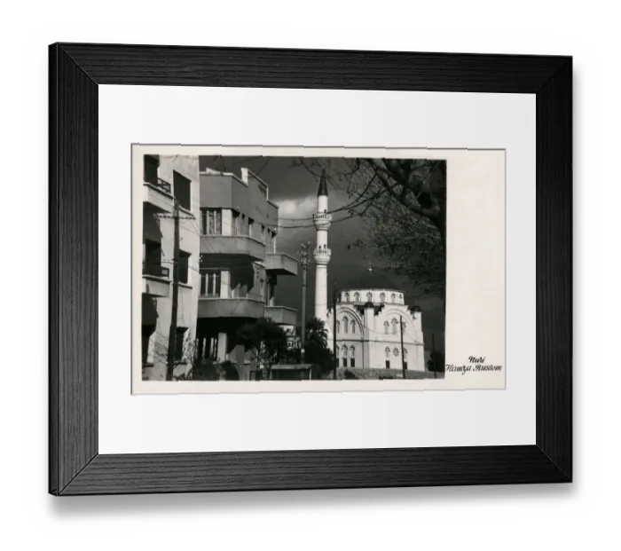 Framed Print : Pere-Lachaise Cemetery, Paris, France, Le Monument aux Morts Framed Print : Pere-Lachaise Cemetery, Paris, France, Le Monument aux Morts
