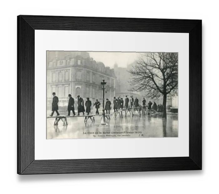 Framed Print : Floods Paris, France - Pedestrian bridge - Avenue Montaigne Framed Print : Floods Paris, France - Pedestrian bridge - Avenue Montaigne