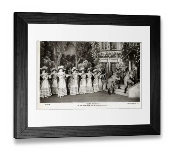 Framed Print : Weighing Tea Leaves - Tea Plantation - Sri Lanka Framed Print : Weighing Tea Leaves - Tea Plantation - Sri Lanka
