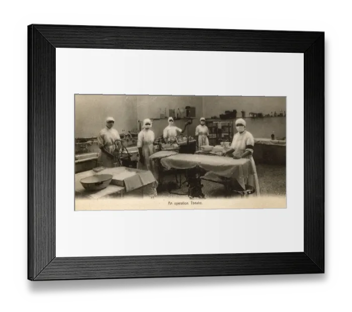 Framed Print : St Bartholomews Hospital, London - An operating Theatre Framed Print : St Bartholomews Hospital, London - An operating Theatre